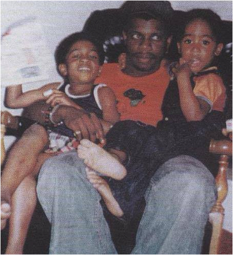 Tupac family photo